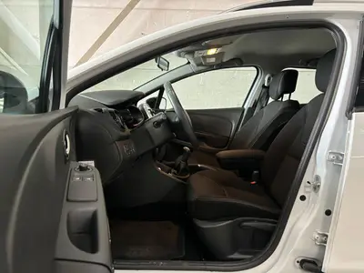 Renault Clio - Thumbnail 10