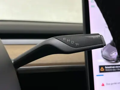 Tesla Model 3 - Thumbnail 20
