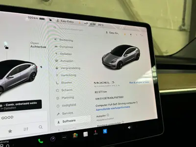 Tesla Model 3 - Thumbnail 23