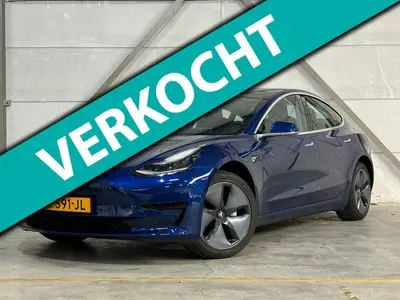 Tesla Model 3 - Thumbnail 1