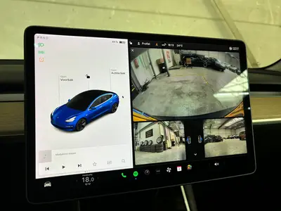 Tesla Model 3 - Thumbnail 17