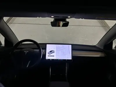 Tesla Model 3 - Thumbnail 12