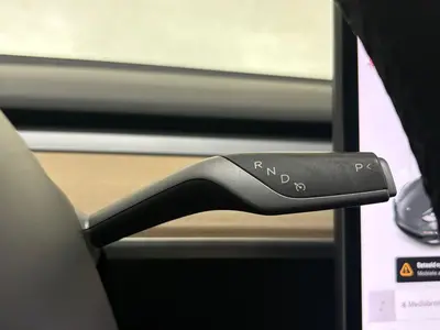 Tesla Model 3 - Thumbnail 20