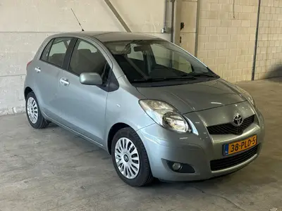 Toyota Yaris - Thumbnail 23