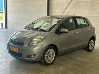 Toyota Yaris - Thumbnail 25