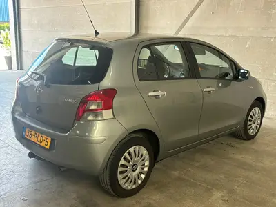 Toyota Yaris - Thumbnail 26