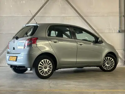 Toyota Yaris - Thumbnail 5