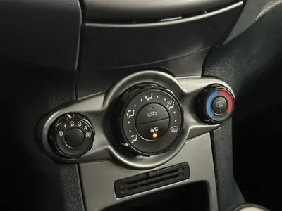 Ford Fiesta - Thumbnail 20