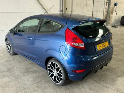 Ford Fiesta - Thumbnail 23