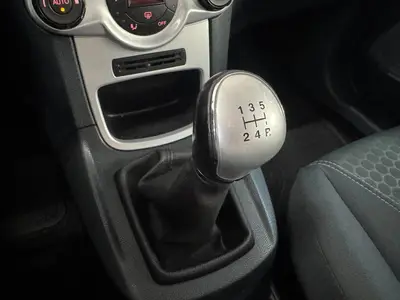 Ford Fiesta - Thumbnail 19