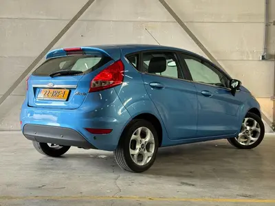 Ford Fiesta - Thumbnail 4