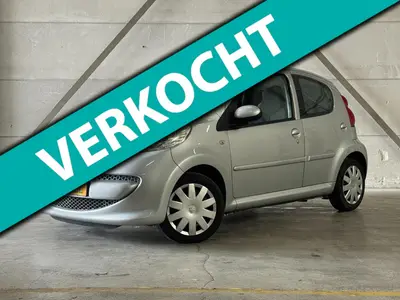 Peugeot 107 - Thumbnail 1