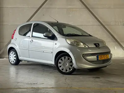 Peugeot 107 - Thumbnail 3