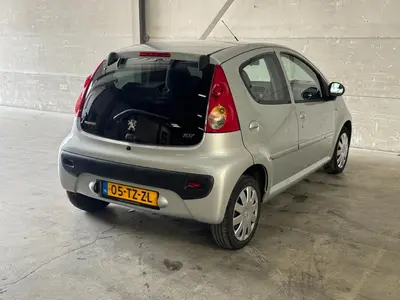 Peugeot 107 - Thumbnail 26