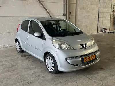 Peugeot 107 - Thumbnail 27