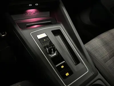 Volkswagen Golf - Thumbnail 21