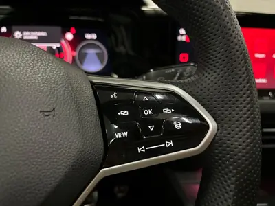 Volkswagen Golf - Thumbnail 23