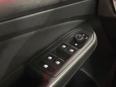 Volkswagen Golf - Thumbnail 28