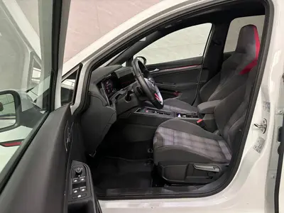 Volkswagen Golf - Thumbnail 10