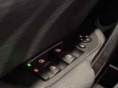 BMW X1 - Thumbnail 16