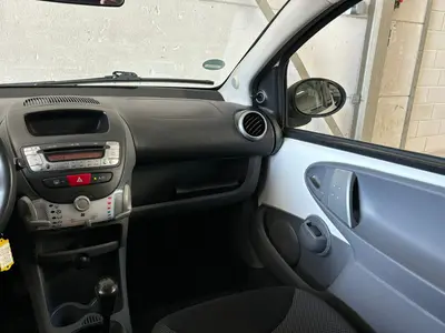 Toyota Aygo - Thumbnail 13