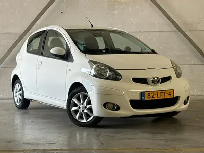 Toyota Aygo - Thumbnail 3