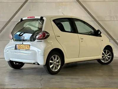 Toyota Aygo - Thumbnail 4