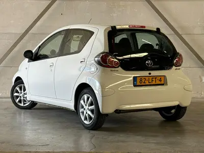Toyota Aygo - Thumbnail 5