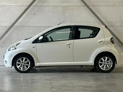 Toyota Aygo - Thumbnail 9
