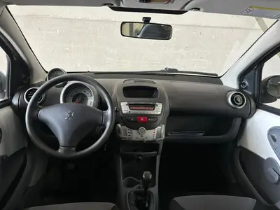 Peugeot 107 - Thumbnail 12