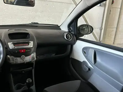 Peugeot 107 - Thumbnail 13