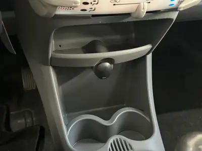 Peugeot 107 - Thumbnail 21