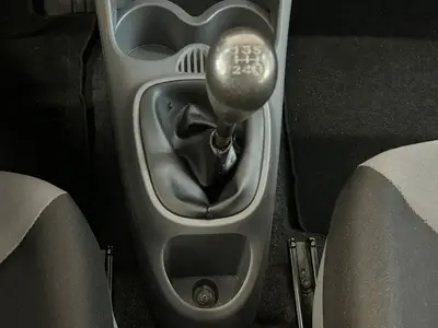 Peugeot 107 - Thumbnail 22