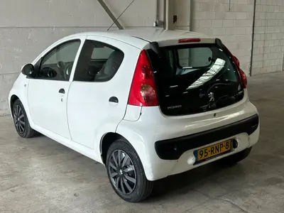 Peugeot 107 - Thumbnail 24