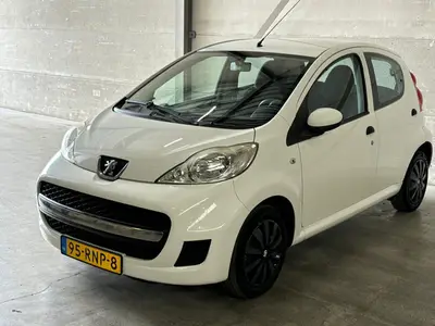 Peugeot 107 - Thumbnail 25