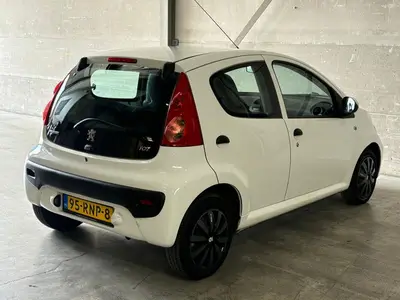 Peugeot 107 - Thumbnail 26