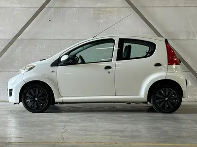 Peugeot 107 - Thumbnail 7