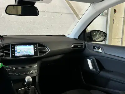 Peugeot 308 - Thumbnail 14