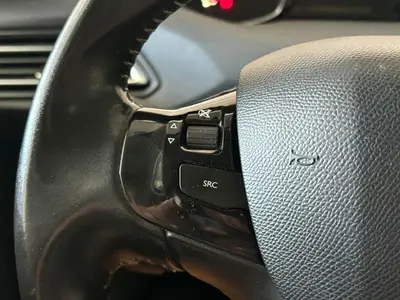 Peugeot 308 - Thumbnail 24