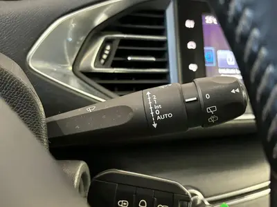 Peugeot 308 - Thumbnail 25