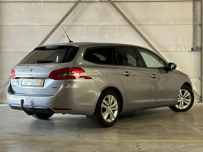 Peugeot 308 - Thumbnail 4