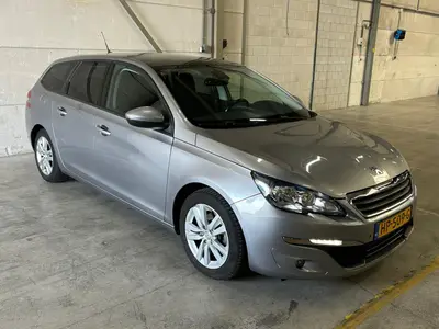 Peugeot 308 - Thumbnail 32