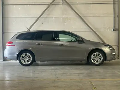 Peugeot 308 - Thumbnail 8
