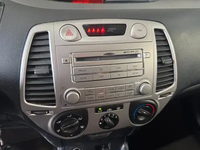 Hyundai i20 - Thumbnail 17