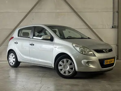 Hyundai i20 - Thumbnail 3