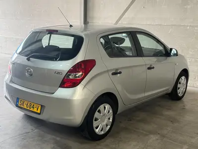 Hyundai i20 - Thumbnail 29