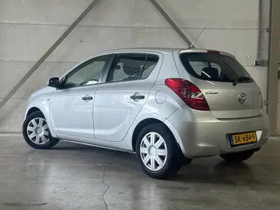 Hyundai i20 - Thumbnail 4