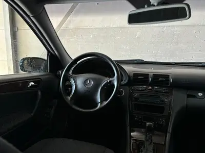 Mercedes-Benz C-Klasse - Thumbnail 11