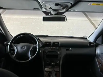 Mercedes-Benz C-Klasse - Thumbnail 9