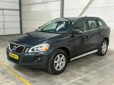 Volvo XC60 - Thumbnail 29